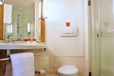 客房内浴室 ibis Yangzhou Development Zone