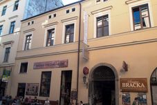 外部的 Pergamin Apartments