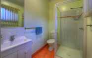 In-room Bathroom 7 Kurrimine Beach Holiday Park