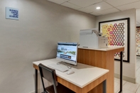 Sảnh chức năng Holiday Inn Express Pittston - Scranton Airport, an IHG Hotel