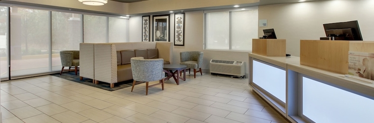 Sảnh chờ Holiday Inn Express Pittston - Scranton Airport, an IHG Hotel