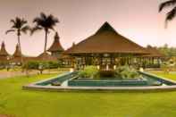 Swimming Pool The Lalit Resort And Spa Bekal