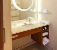 In-room Bathroom 4 SpringHill Suites by Marriott Wenatchee