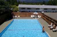 Swimming Pool Somass Motel