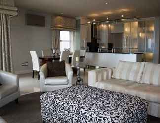 Lobi 2 Marine Square Luxury Holiday Suites - Apartments