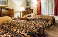 Kamar Tidur 7 Econo Lodge Perry