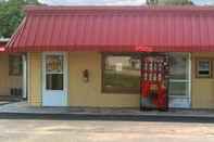 Exterior Economy Inn Chillicothe