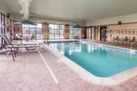 Swimming Pool Hampton Inn Detroit/Roseville