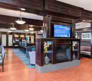 Lobby 6 Hampton Inn Detroit/Roseville