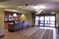 Lobi Hampton Inn Yorkville