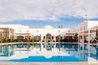 Swimming Pool TMK Flora Park Hotel