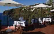 ร้านอาหาร 3 Inn & Art Madeira Hotel & Villas