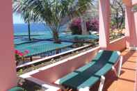 สระว่ายน้ำ Inn & Art Madeira Hotel & Villas
