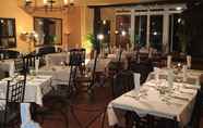 Restaurant 2 Inn & Art Madeira Hotel & Villas