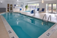 Swimming Pool SpringHill Suites by Marriott Durham Chapel Hill