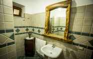 In-room Bathroom 6 Al Belvedere Salina