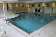 Swimming Pool Hampton Inn Dandridge