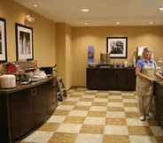 Restoran 4 Hampton Inn Dandridge