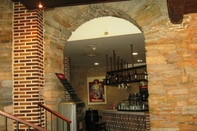 Bar, Cafe and Lounge Hotel Aroi Bierzo Plaza