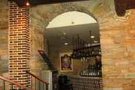 Bar, Kafe, dan Lounge Hotel Aroi Bierzo Plaza