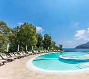 Swimming Pool 3 Vulcano Blu Residence