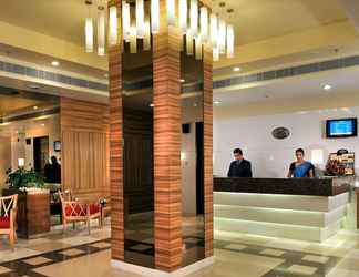 Lobby 2 Hometel Chandigarh