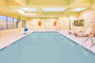 Swimming Pool Days Inn & Suites by Wyndham Russellville