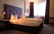 Kamar Tidur 7 Hotel Goldener Hirsch