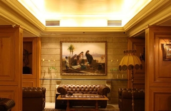 Sảnh chờ 4 Grand Hotel Beirut