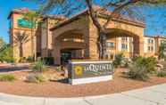 Exterior 2 La Quinta Inn & Suites by Wyndham Las Vegas Airport South