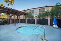 Entertainment Facility La Quinta Inn & Suites by Wyndham Las Vegas Airport South