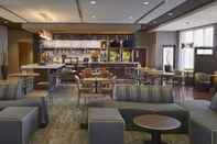 Bar, Cafe and Lounge Courtyard by Marriott Kingston Highway 401/Division Street