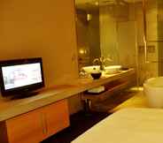 In-room Bathroom 3 Royal Tulip Luxury Hotels Carat - Guangzhou