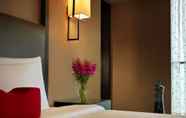 Bedroom 7 Jumeirah Himalayas Hotel Shanghai