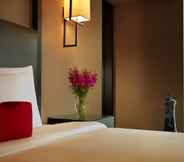 Bedroom 7 Jumeirah Himalayas Hotel Shanghai