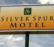 Exterior 6 Silver Spur Motel