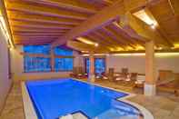 Swimming Pool Oasis Princess Bergfrieden