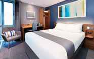 Bedroom 4 Travelodge London Central Tower Bridge