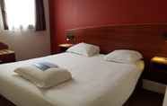 Kamar Tidur 2 Comfort Hotel Etampes