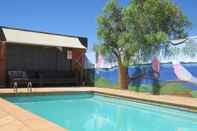 Swimming Pool Burke and Wills Mt Isa Motel