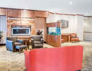 Lobby 2 Comfort Suites