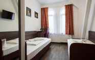 Kamar Tidur 4 Hotel Queenspark