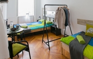 Bilik Tidur 3 Friends Hostel and Apartments Budapest