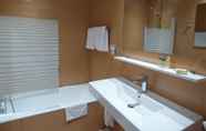 Phòng tắm bên trong 3 Citotel L'etape