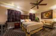 Kamar Tidur 4 Edgewater Inn Reedley