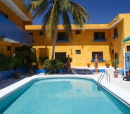 Swimming Pool 3 Hotel La Casona Real