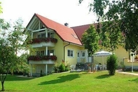 Exterior Hotel & Gästehaus Im Ziegelweg garni