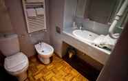 Toilet Kamar 5 Hotel Diana