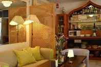 บาร์ คาเฟ่ และเลานจ์ Hostal Altamar