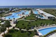 Swimming Pool Baia Lara Hotel